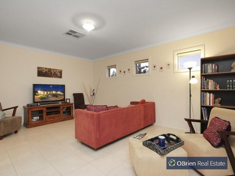 109 Rosebank Drive, Cranbourne North VIC 3977