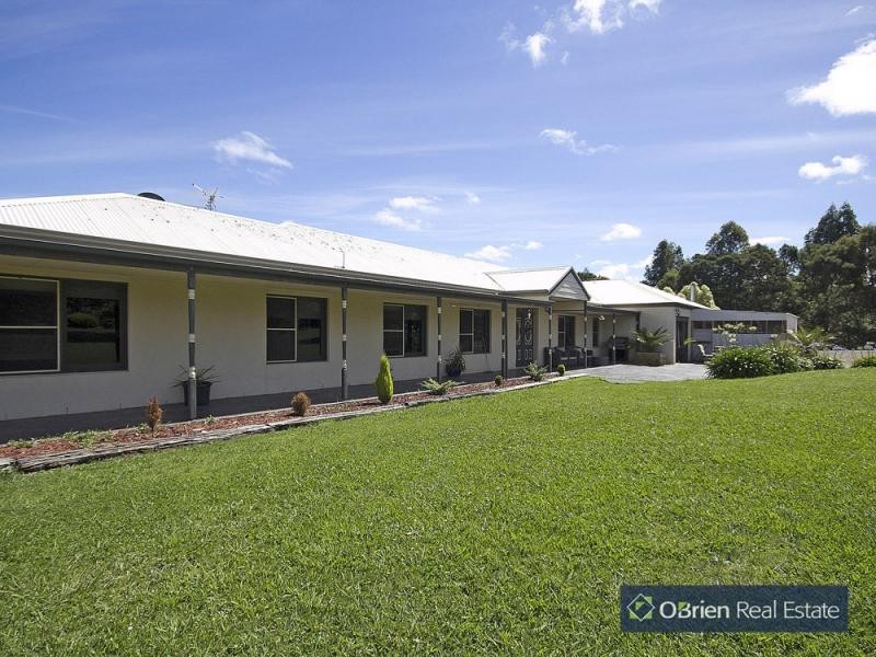 13-15 Walter Way, Cranbourne South VIC 3977