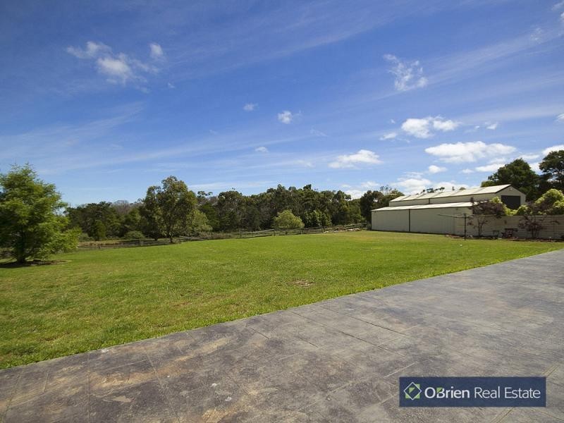 13-15 Walter Way, Cranbourne South VIC 3977