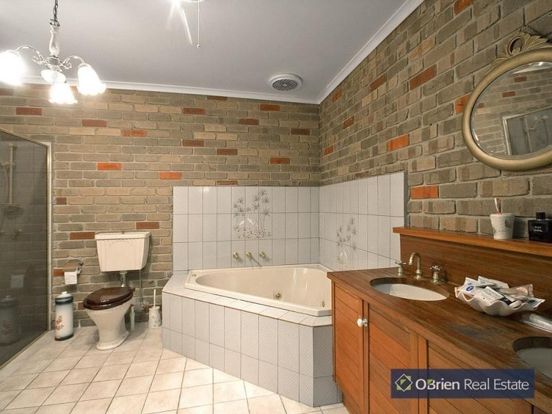 10 Gardeners Road, Langwarrin South VIC 3911