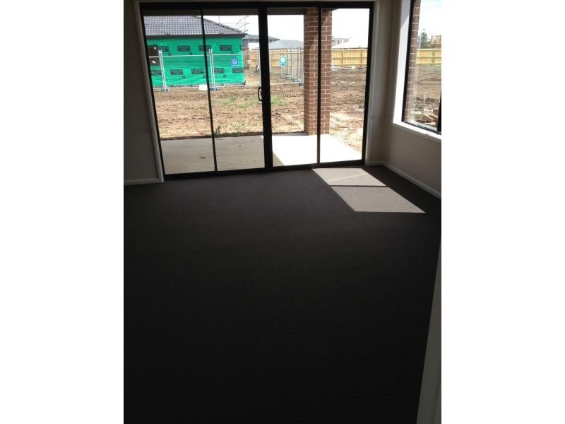 21 Brightstone Drive, Clyde North VIC 3978