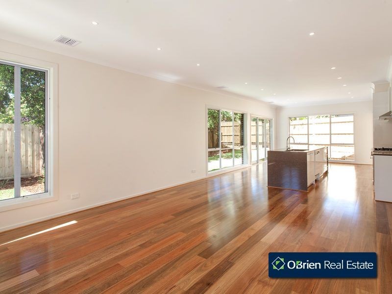 16a Lyall Road, Berwick VIC 3806