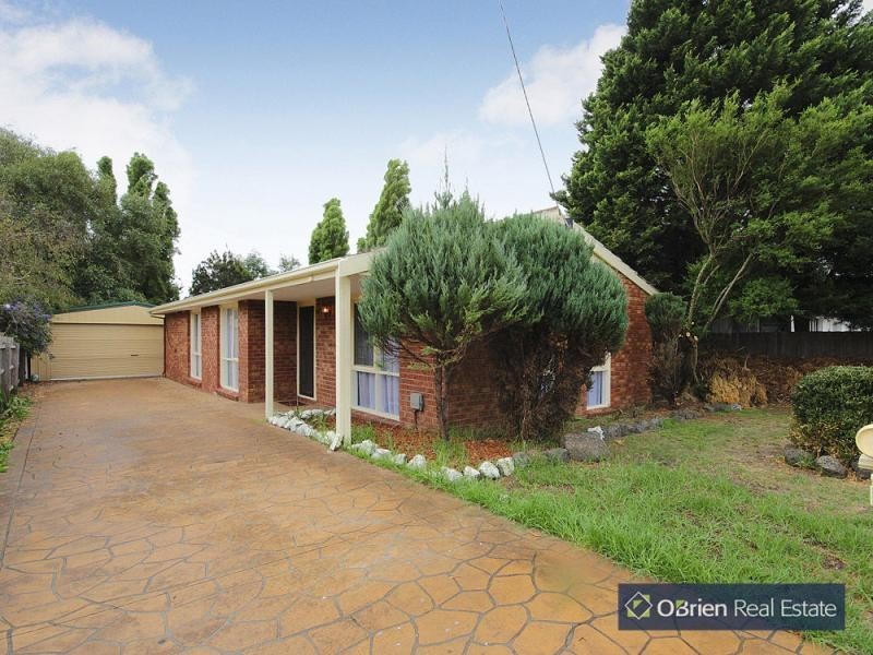 3 Elcan Avenue, Cranbourne West VIC 3977