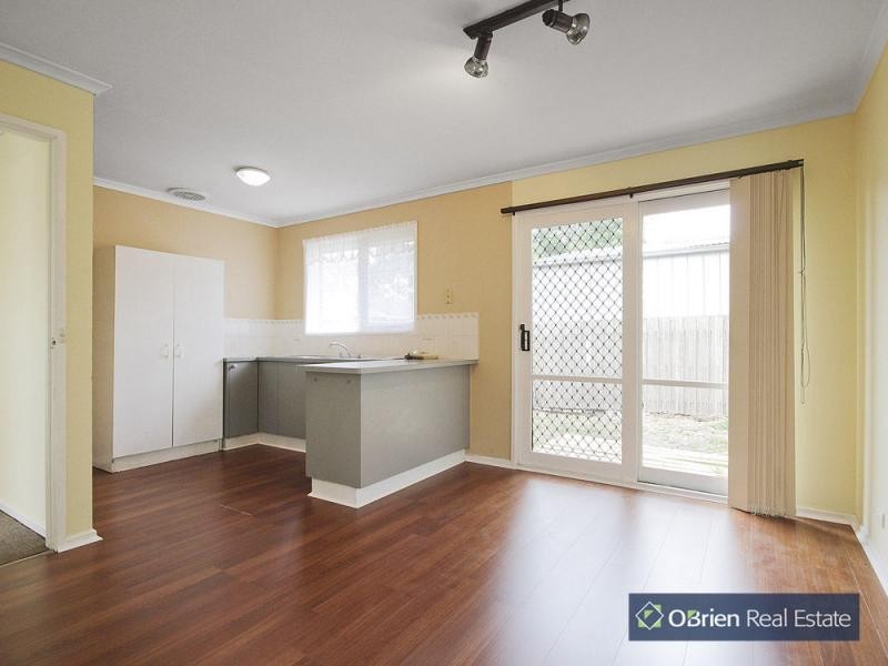 3 Elcan Avenue, Cranbourne West VIC 3977
