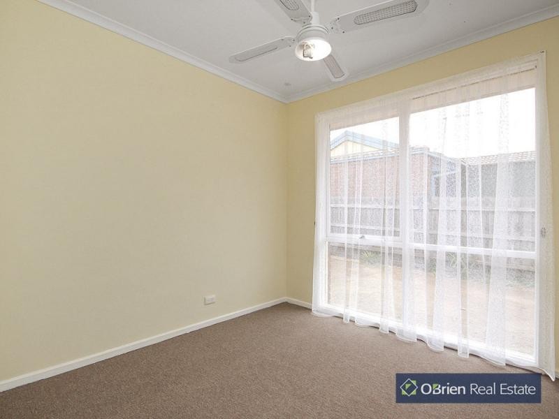 3 Elcan Avenue, Cranbourne West VIC 3977