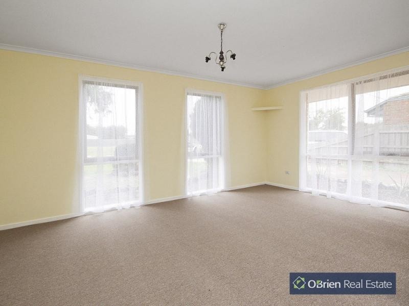 3 Elcan Avenue, Cranbourne West VIC 3977