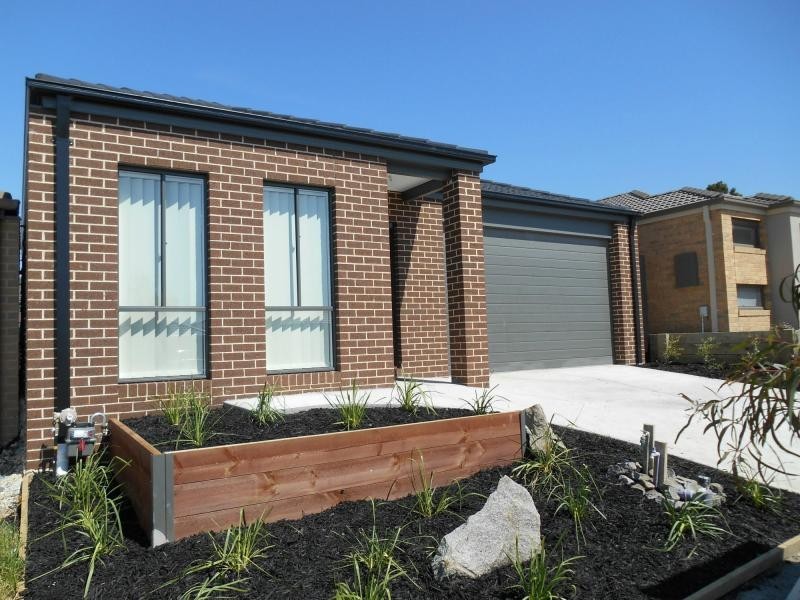 34 Botham Crescent, Pakenham VIC 3810