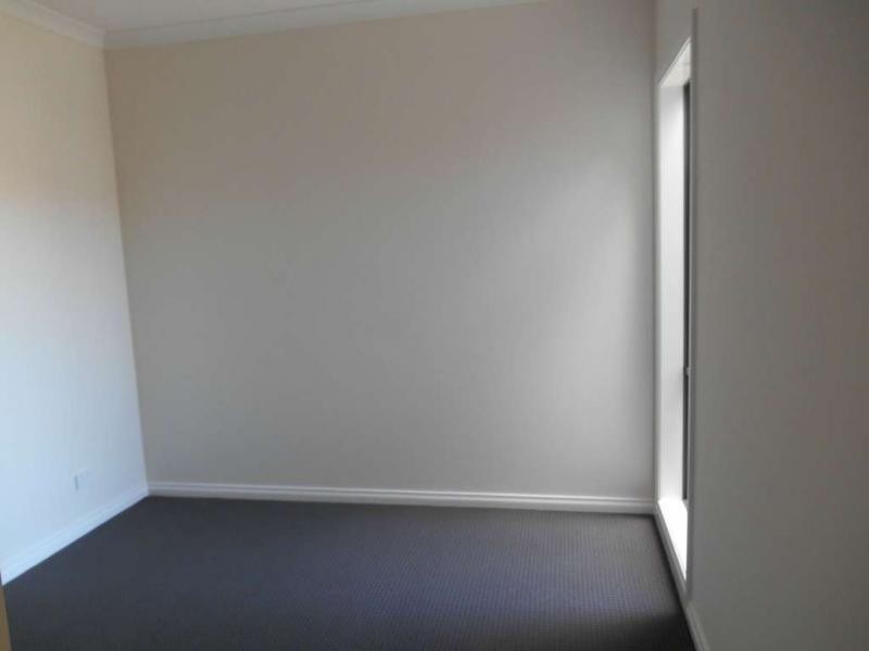 34 Botham Crescent, Pakenham VIC 3810