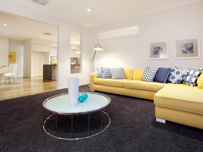 34 Crepe Avenue, Cranbourne VIC 3977