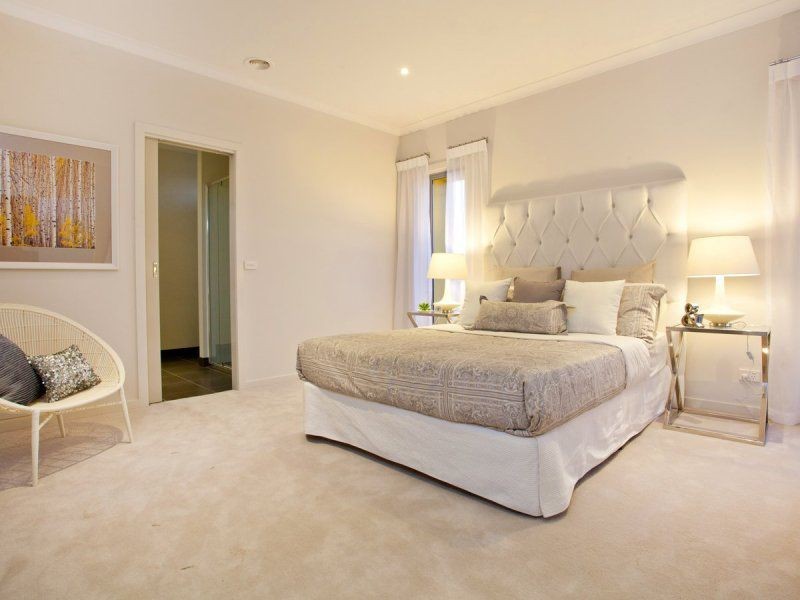 34 Crepe Avenue, Cranbourne VIC 3977