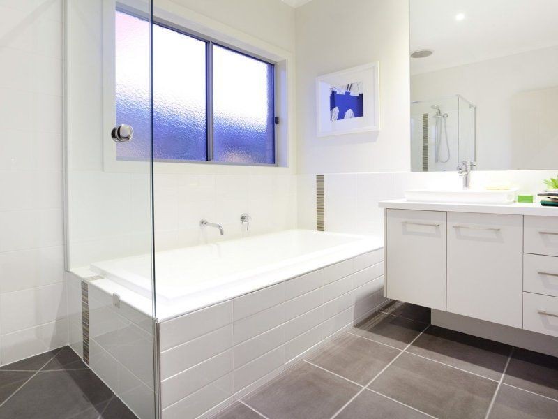 34 Crepe Avenue, Cranbourne VIC 3977