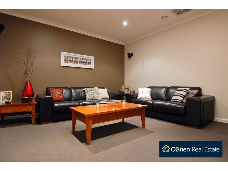 12 Cribb Cove, Narre Warren South VIC 3805