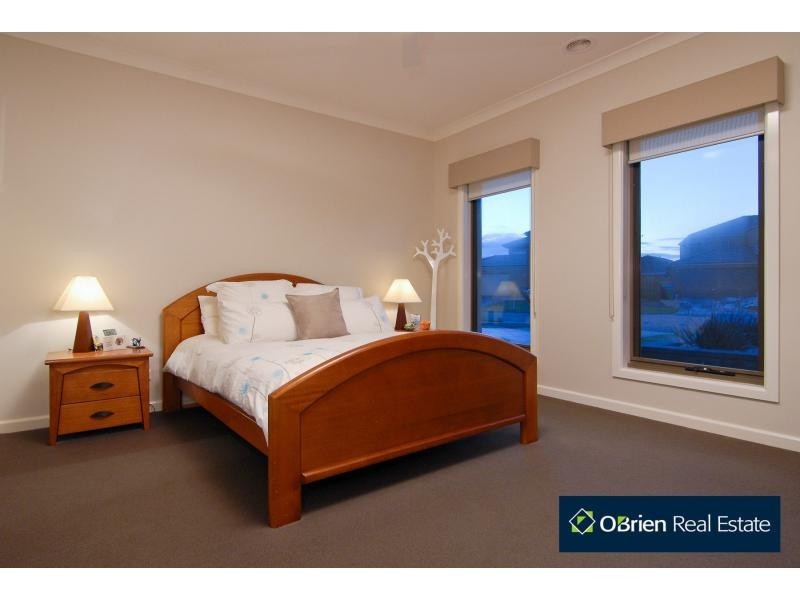 12 Cribb Cove, Narre Warren South VIC 3805