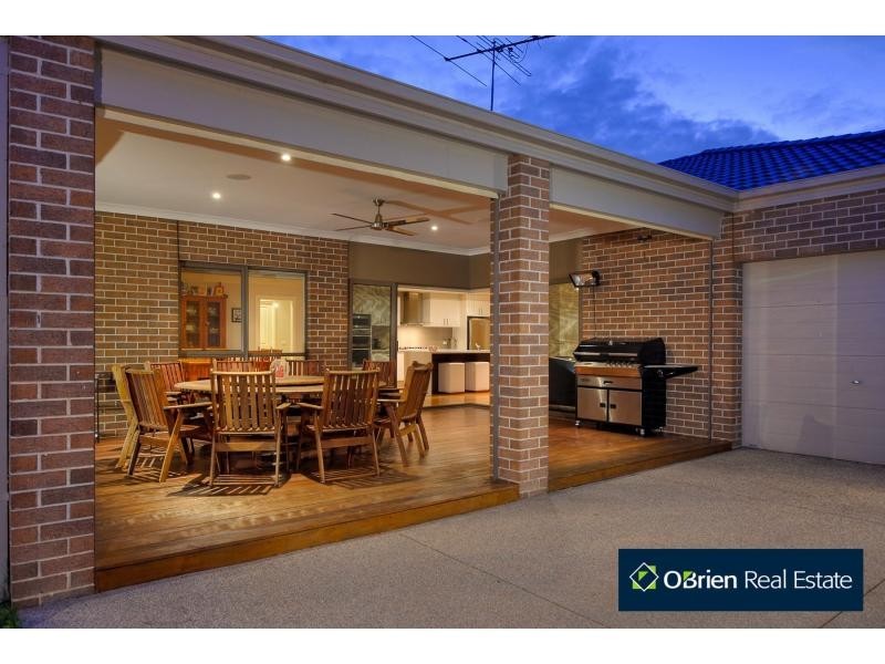 12 Cribb Cove, Narre Warren South VIC 3805