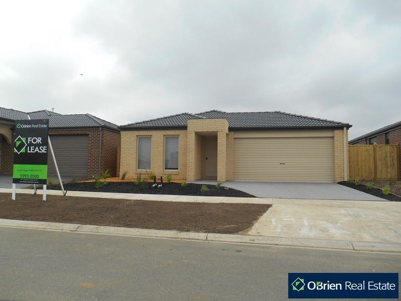 37 Mickleham Drive, Cranbourne North VIC 3977