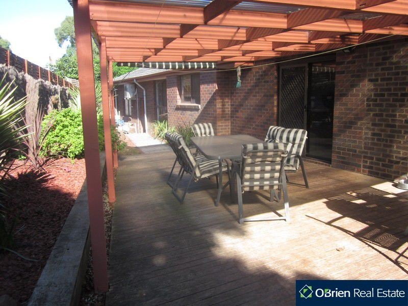 7 Cristata Avenue, Endeavour Hills VIC 3802