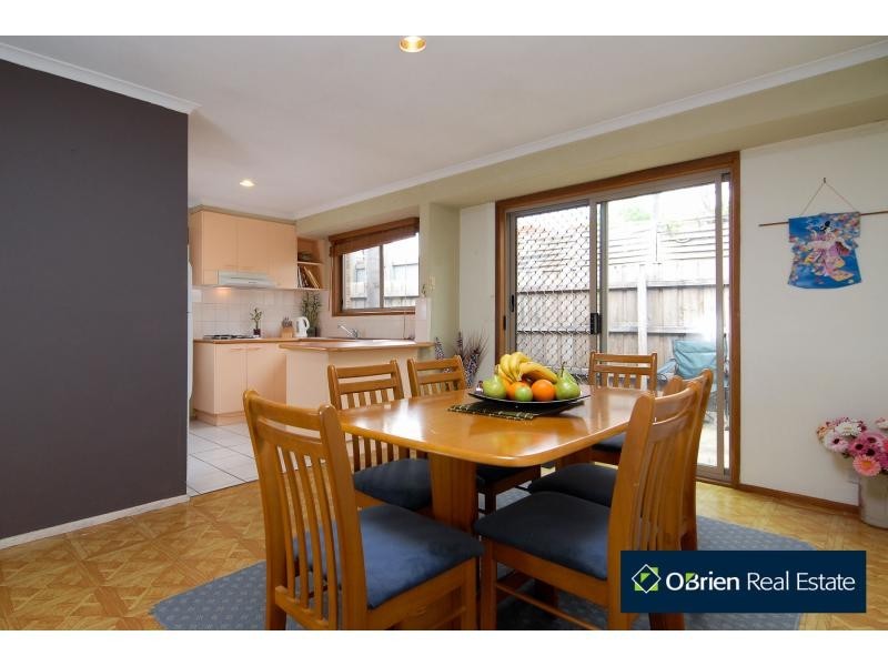 5 Crystal Gardens, Cranbourne VIC 3977