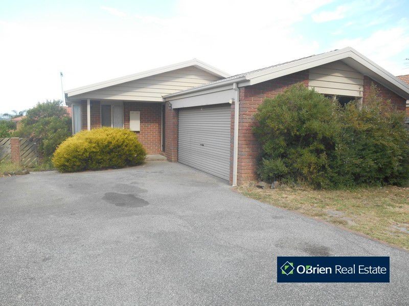 8 Gabrielle Court, Hampton Park VIC 3976