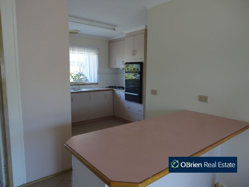 8 Gabrielle Court, Hampton Park VIC 3976