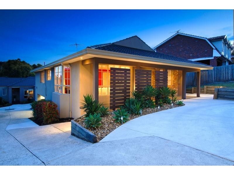 13 Outlook Drive, Berwick VIC 3806