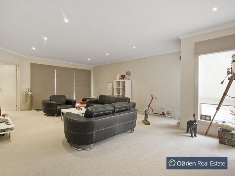 13A Outlook Drive, Berwick VIC 3806