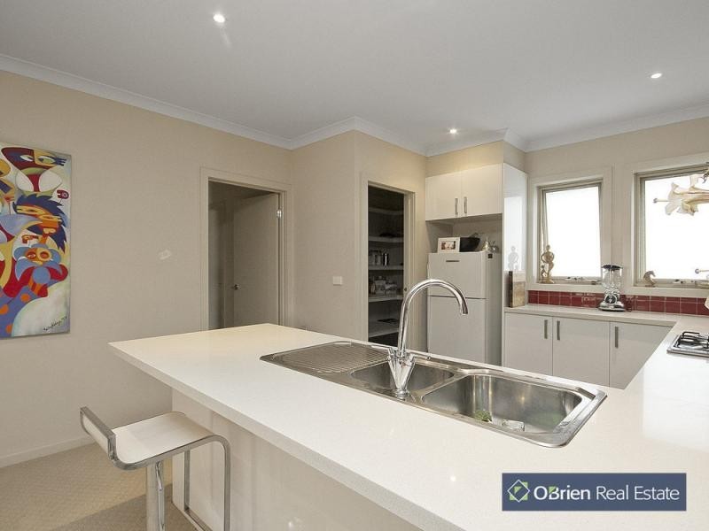 13A Outlook Drive, Berwick VIC 3806