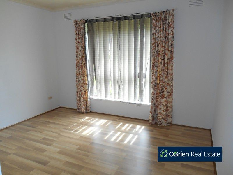 10 Fairfield Street, Cranbourne VIC 3977