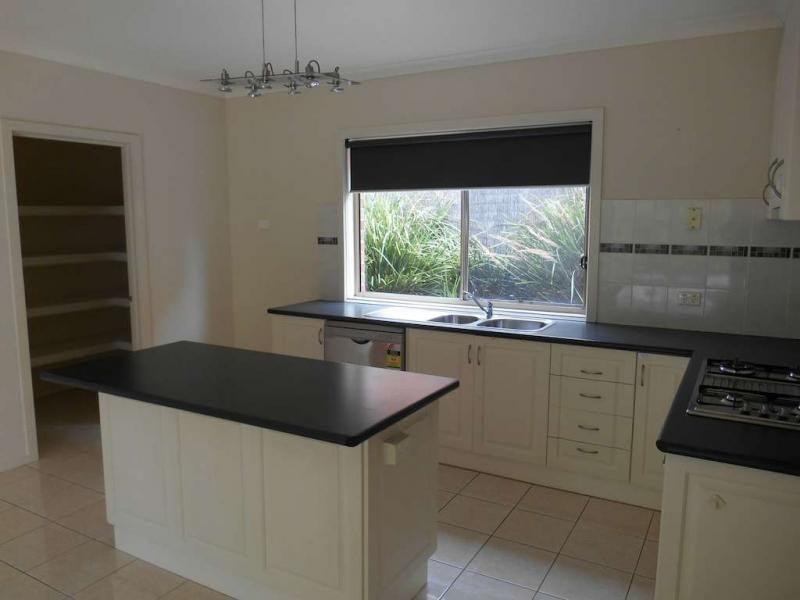 7 April Close, Berwick VIC 3806