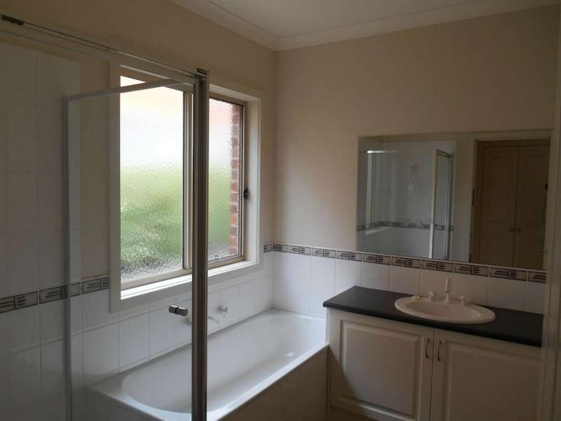 7 April Close, Berwick VIC 3806