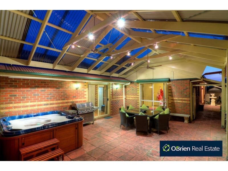 33 Lasiandra Circuit, Narre Warren VIC 3805