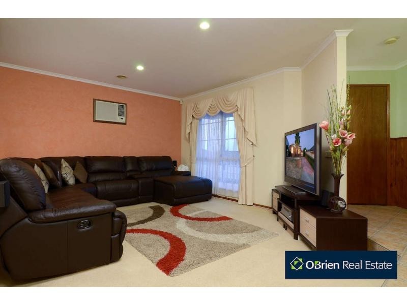 33 Lasiandra Circuit, Narre Warren VIC 3805