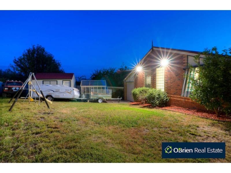 33 Lasiandra Circuit, Narre Warren VIC 3805