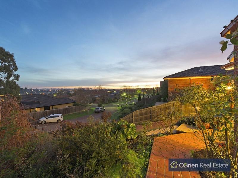 83 Scenic Drive, Beaconsfield VIC 3807