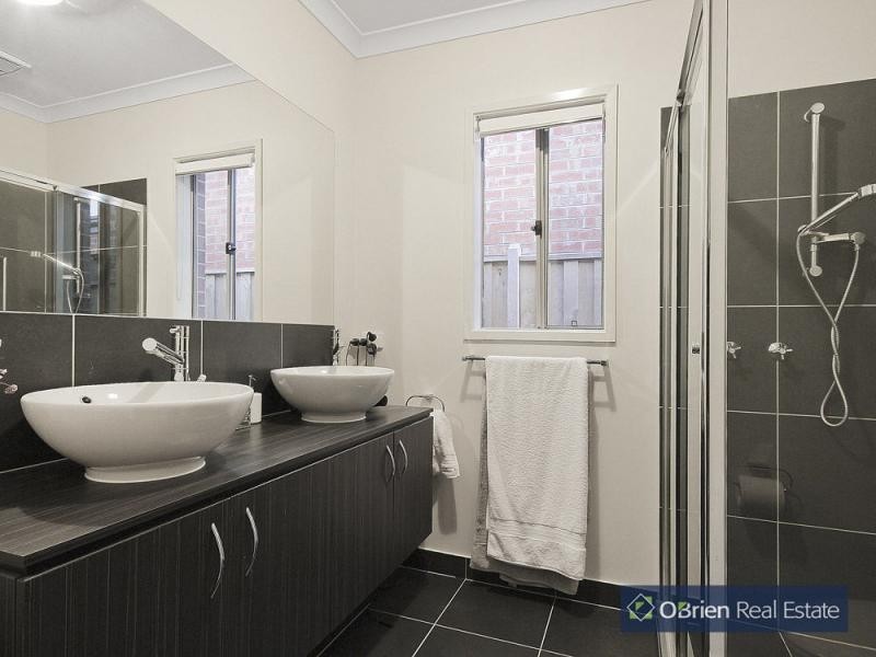 5 Cerise Court, Carrum Downs VIC 3201