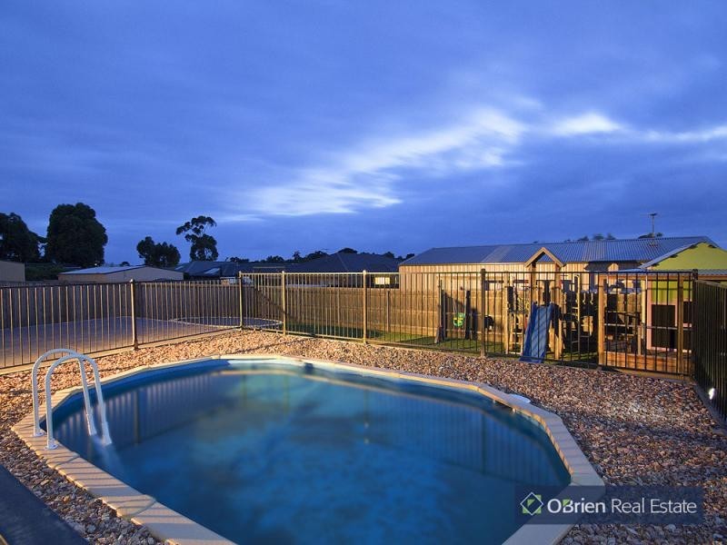 62 Hopetoun Road, Tooradin VIC 3980