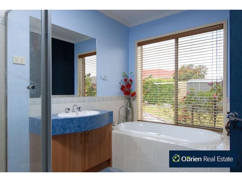 10 Jude Place, Narre Warren South VIC 3805