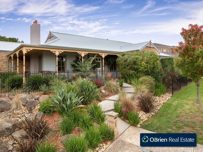 1 Bron Y Aur Close, Berwick VIC 3806