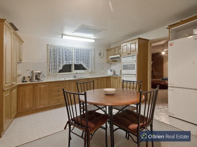 16 Facey Road, Devon Meadows VIC 3977