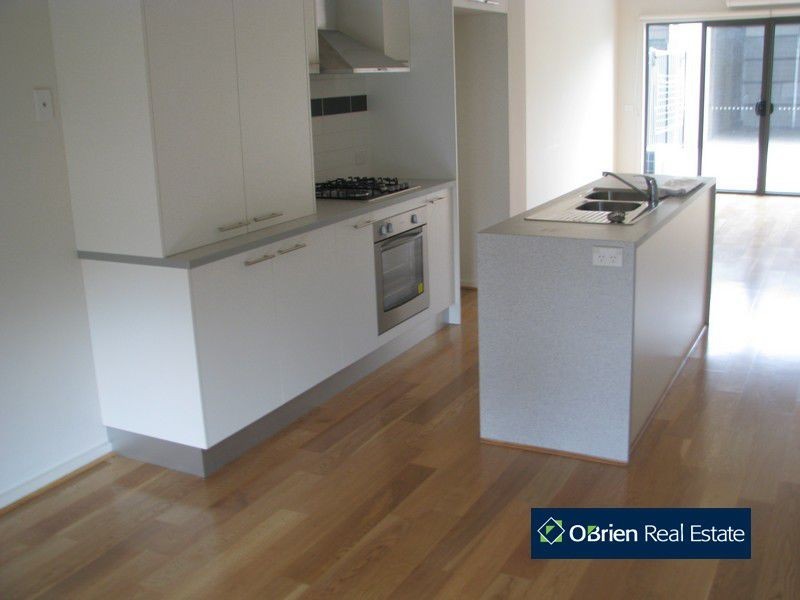 25 Harlesden Circuit, Pakenham VIC 3810