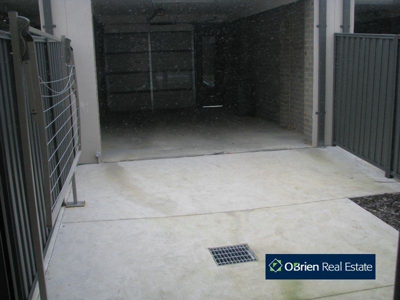 25 Harlesden Circuit, Pakenham VIC 3810