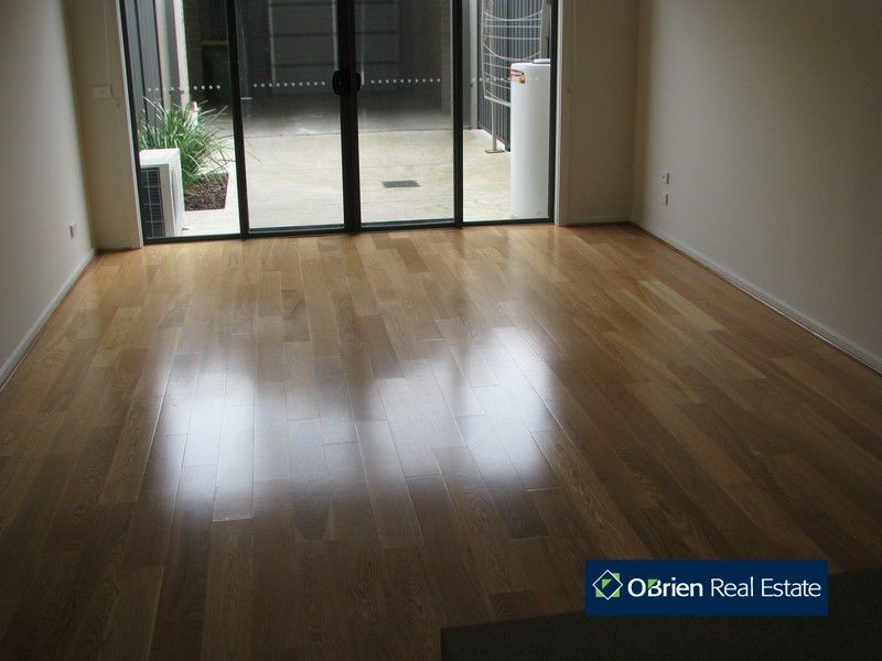 25 Harlesden Circuit, Pakenham VIC 3810