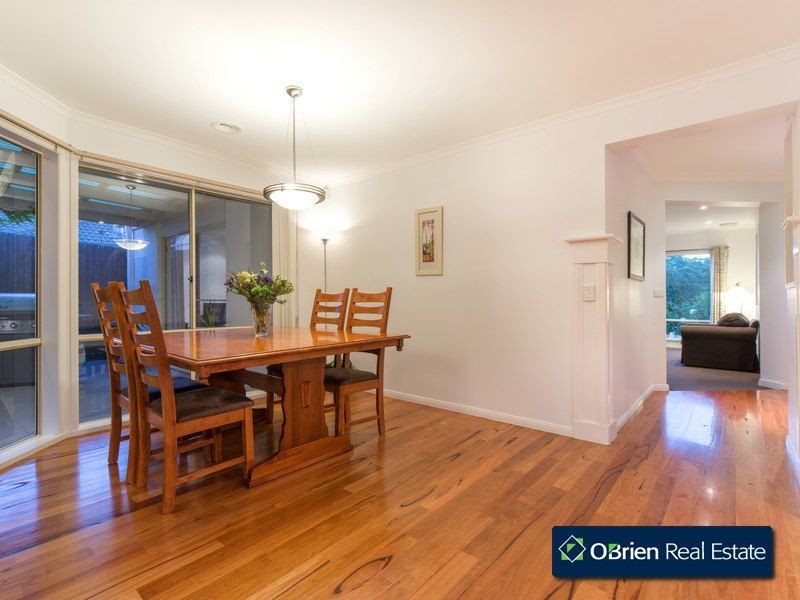 8 John Fisher Drive, Berwick VIC 3806