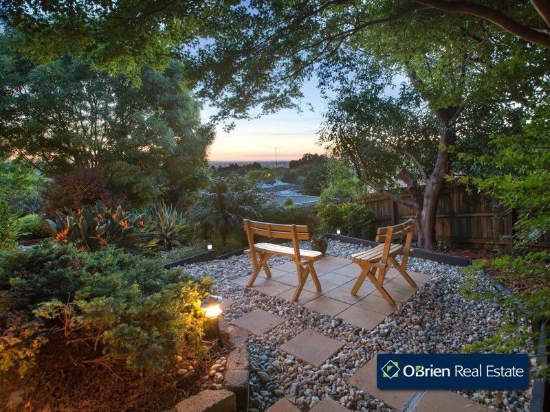 5 Melville Park Drive, Berwick VIC 3806