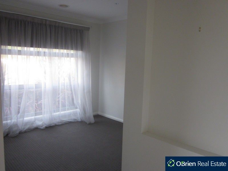 20 Villella Drive, Pakenham VIC 3810