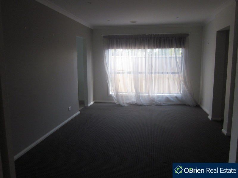 20 Villella Drive, Pakenham VIC 3810