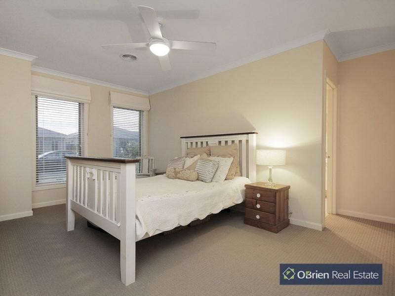 10 Wesson Way, Cranbourne East VIC 3977