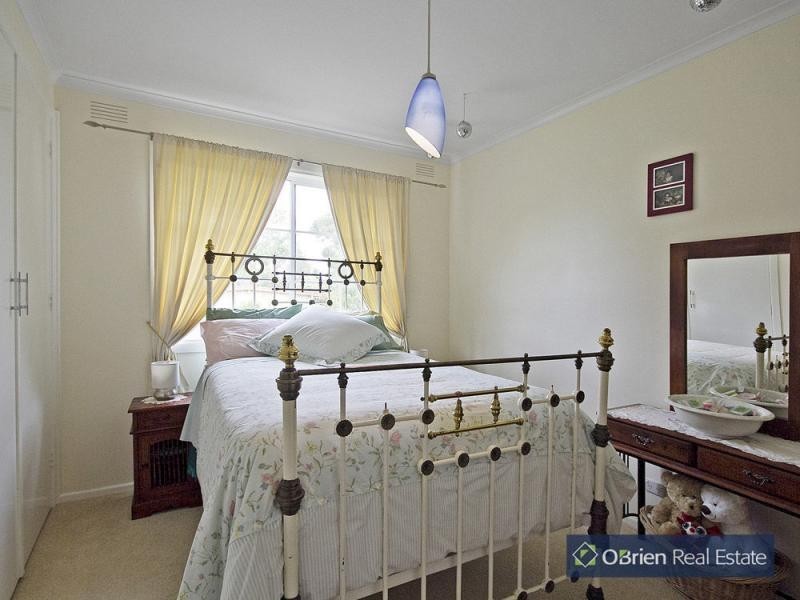 7 Meadow Road, Devon Meadows VIC 3977