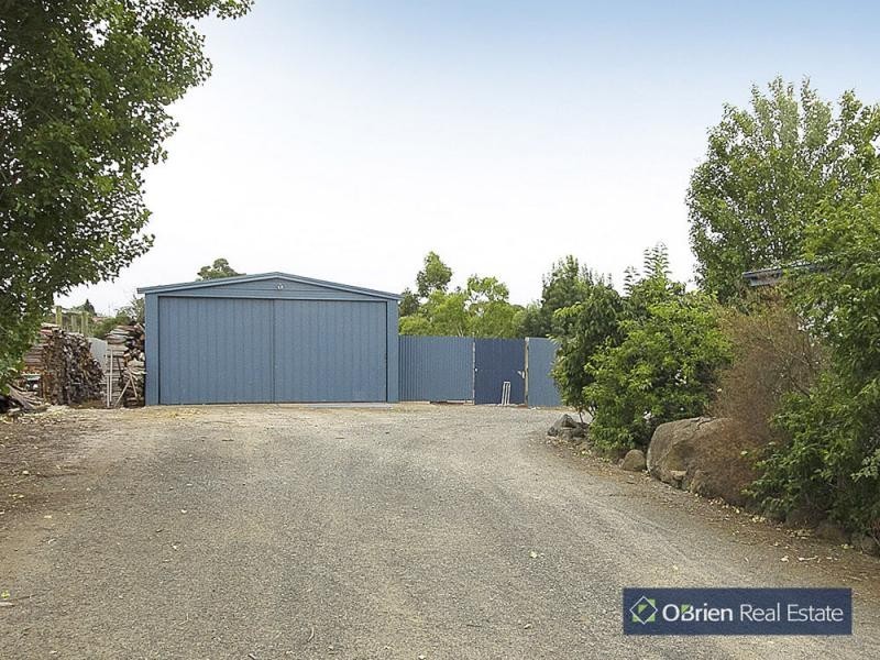 7 Meadow Road, Devon Meadows VIC 3977