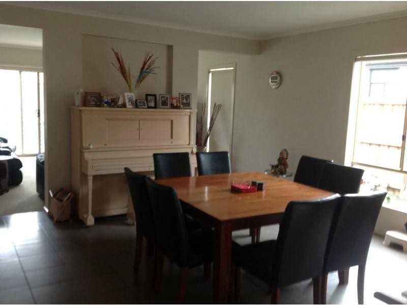 76 SUSSEX Avenue, Cranbourne North VIC 3977