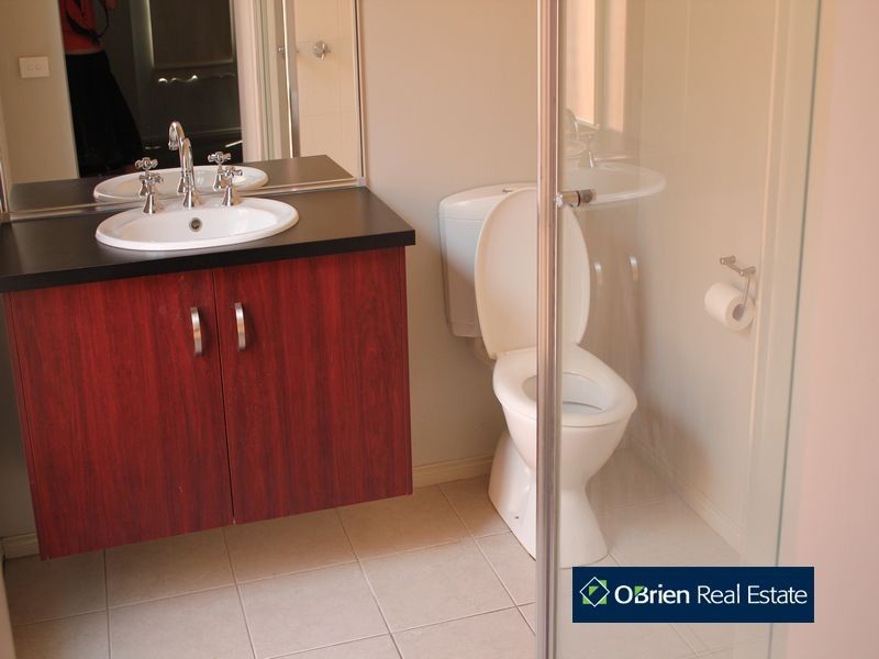 14 Paperbark Drive, Pakenham VIC 3810